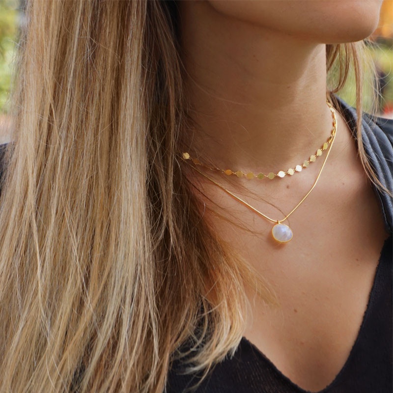 Collar tipo Choker con medallitas de 