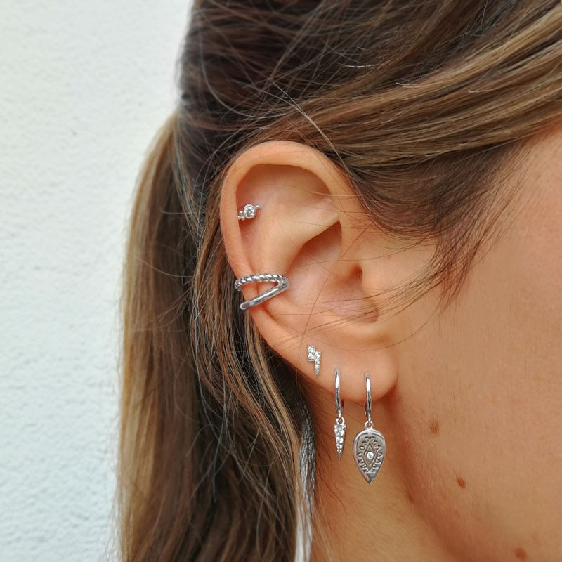 pendiente rayo plata circonitas negras 2