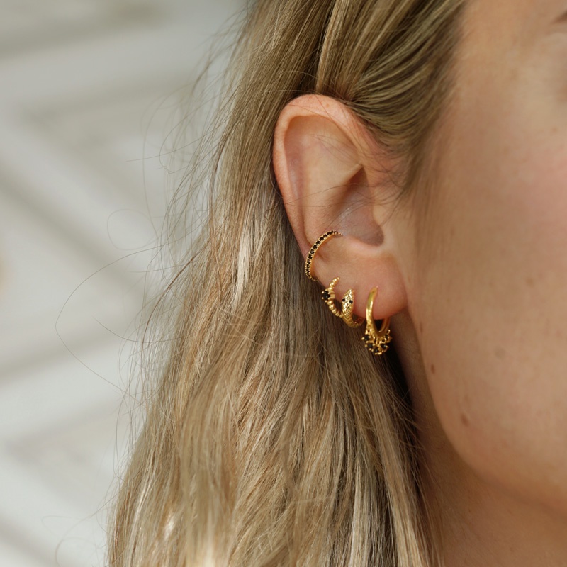 pendiente mini aro circonita negra oro 2