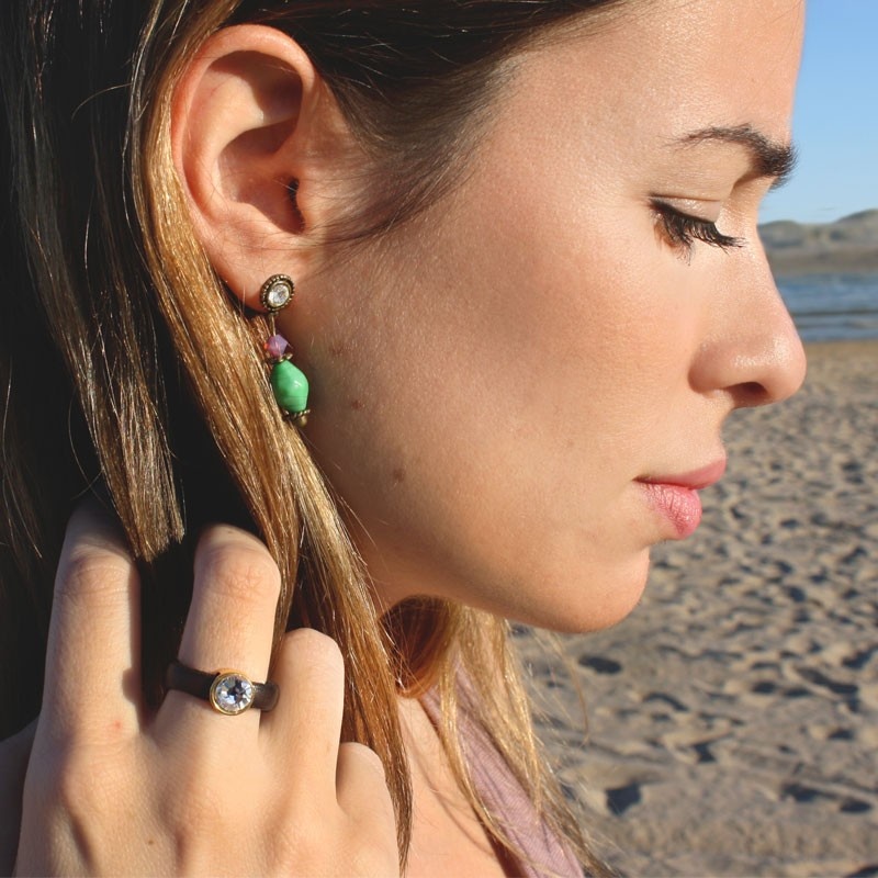 ANillo de cuero y strass blanco 2