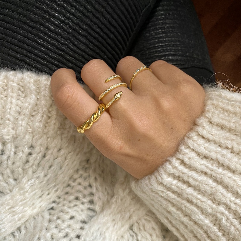 Anillo de serpiente entreabierto de plata bañado en oro con