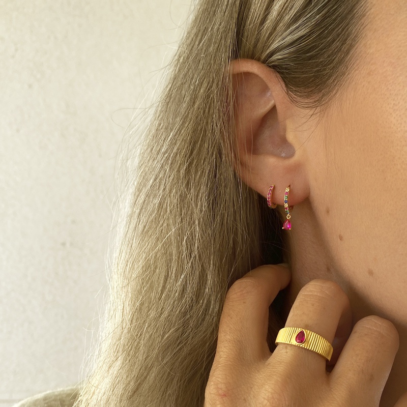 Pendiente aro fucsia oro 2